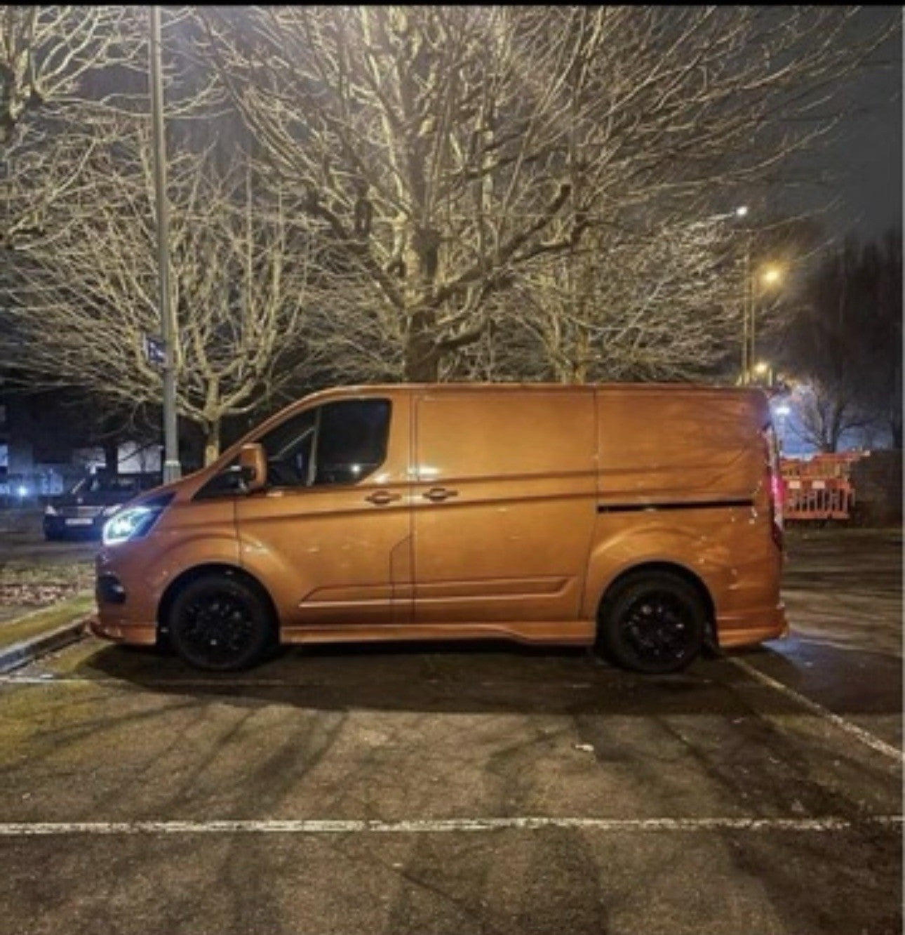 FORD TRANSIT CUSTOM- FRONT SPLITTER AND SIDE SKIRTS ONLY FOR FACELIFT SWB 2019+